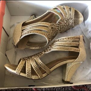 Mila Lady gold heels